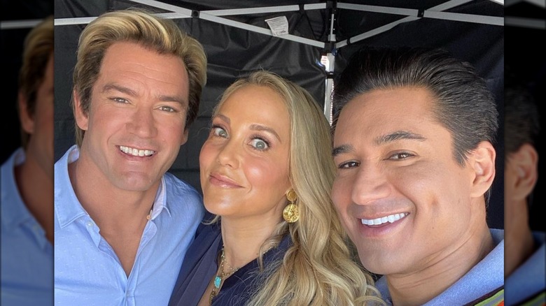 Elizabeth Berkley with Mario Lopez and Mark-Paul Gosselaar