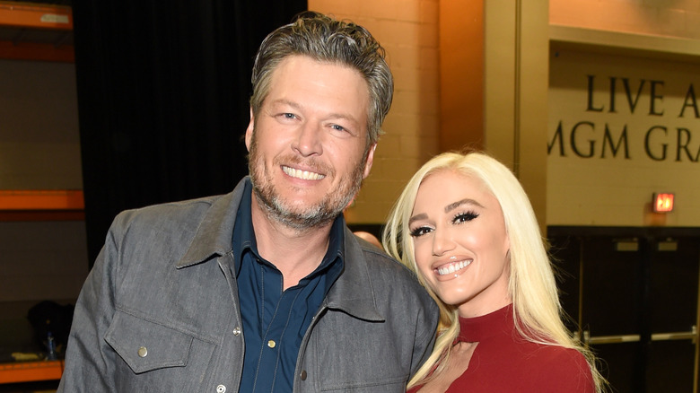 Blake Shelton and Gwen Stefani smiling