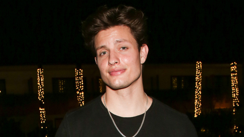 Matt Rife posing outdoors