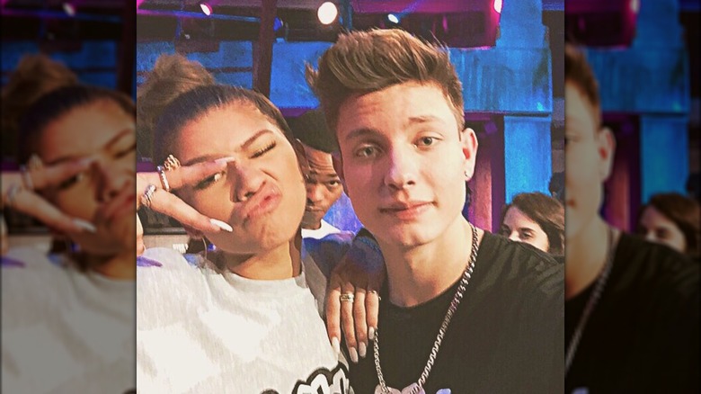 Matt Rife posing with Zendaya