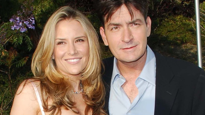 Brooke Mueller and Charlie Sheen smiling 