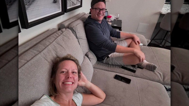 Dylan Dreyer and Brian Fichera on the couch celebrating their wedding anniversary (2024)