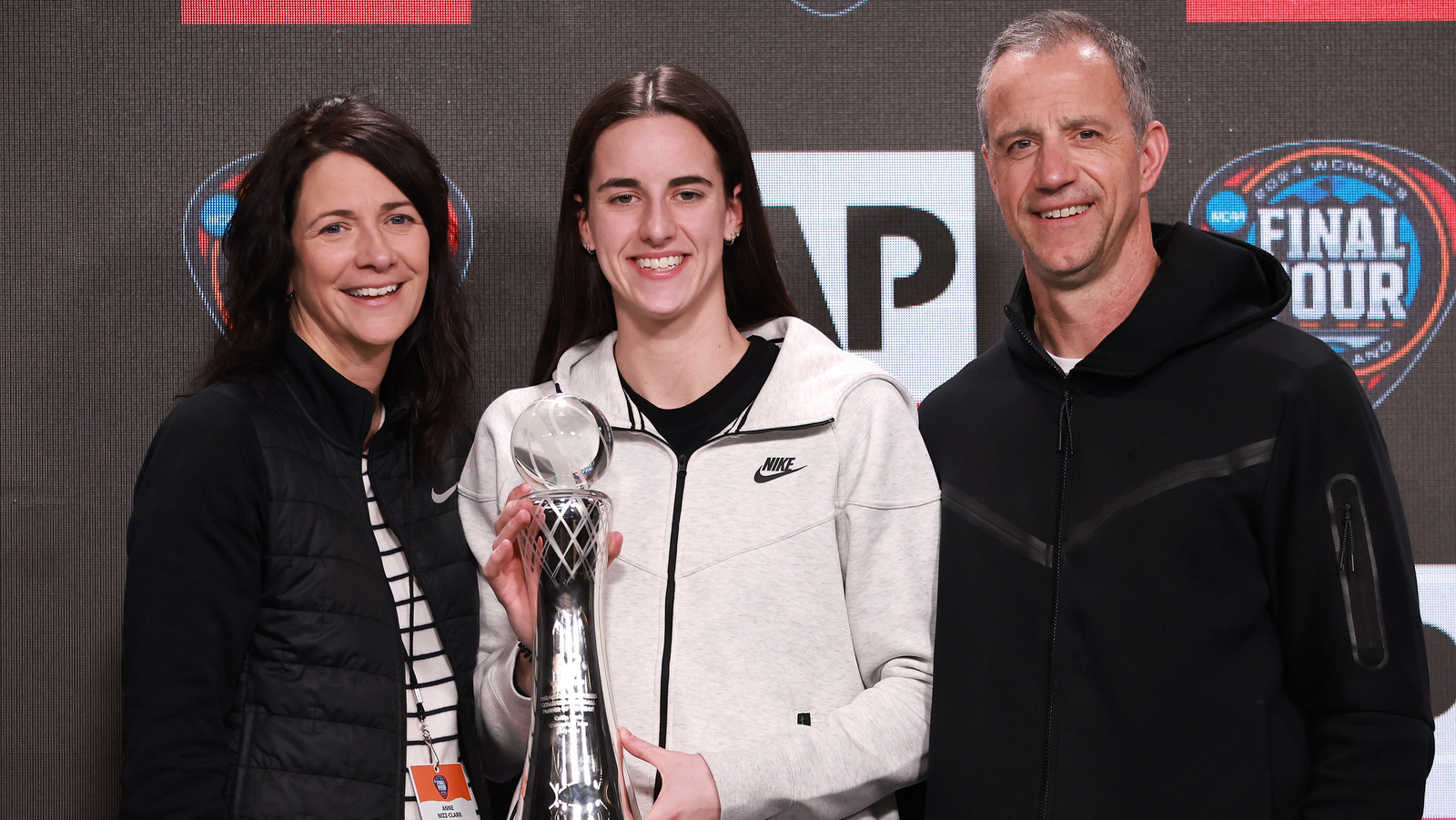 The Time Caitlin Clark's Dad Called Out Her Attitude On The Court