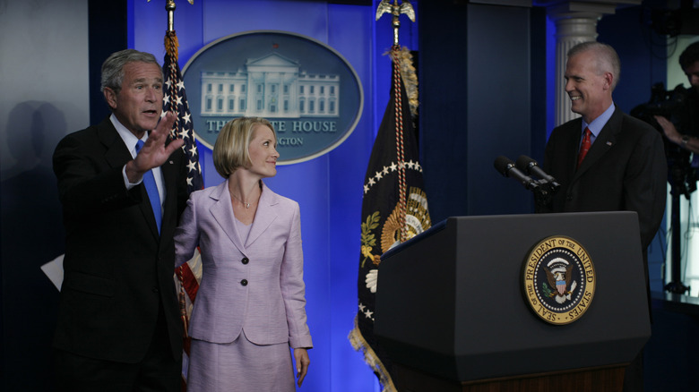 Dana Perino looking at Tony Snow