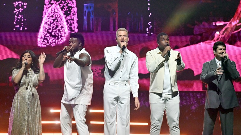 Kirstin Maldonado, KEvin Olusola, Scott Hoying, Matt Sallee, and Mitch Grassi of Pentatonix perform onstage in Duluth, GA (2024)