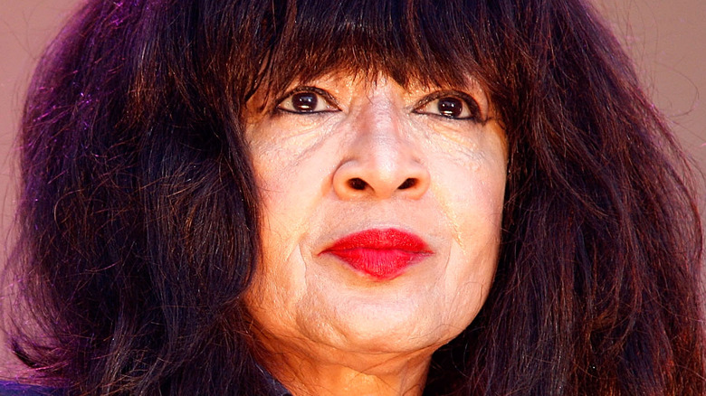 Ronnie Spector wears red lipstick