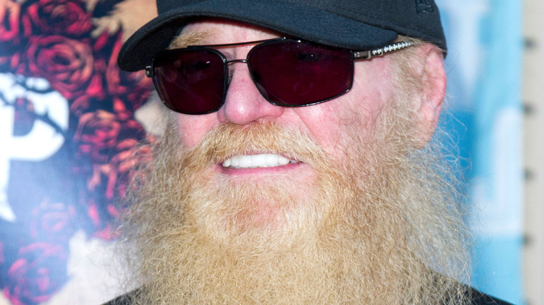 Dusty Hill, posing