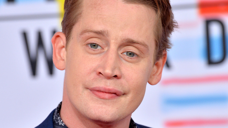 Macaulay Culkin posing