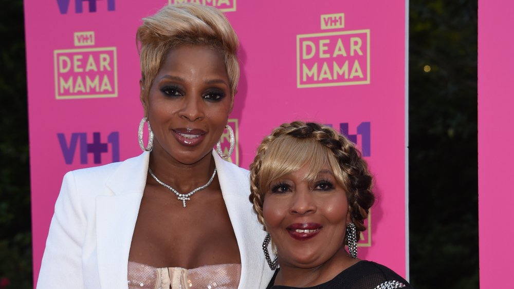 Mary J. Blige - Age, Family, Bio