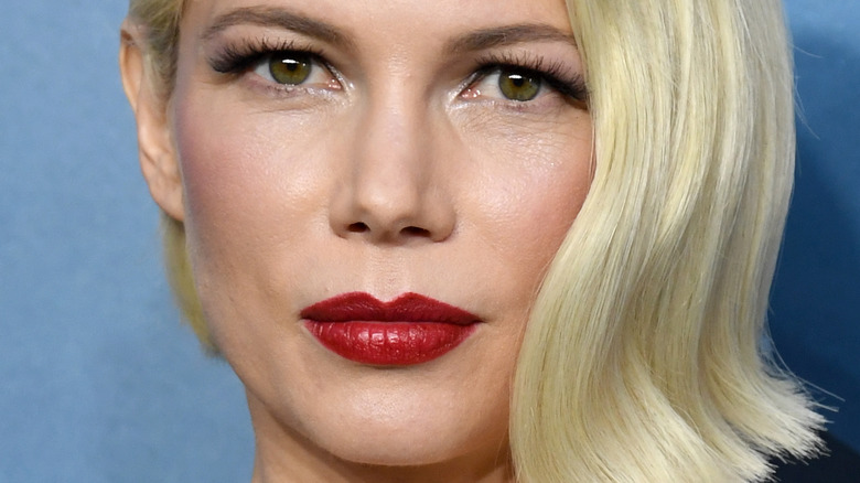 Michelle Williams red lipstick