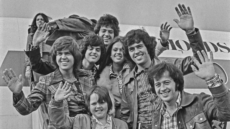 Osmond family waves