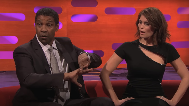 Denzel Washington broken finger