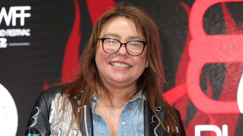 Rachael Ray wearing glasses