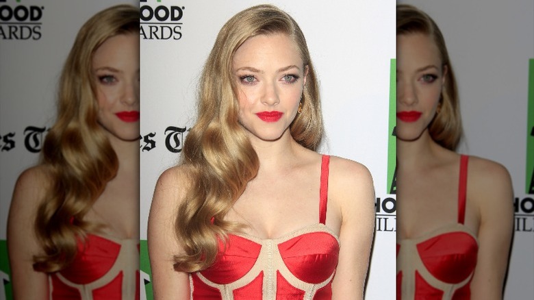 Amanda Seyfried with red lipstick