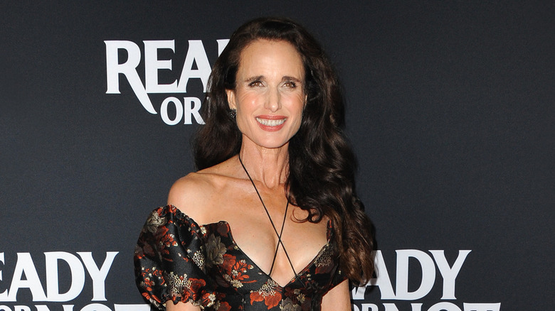 Andie MacDowell peace sign at Ready or Not premiere