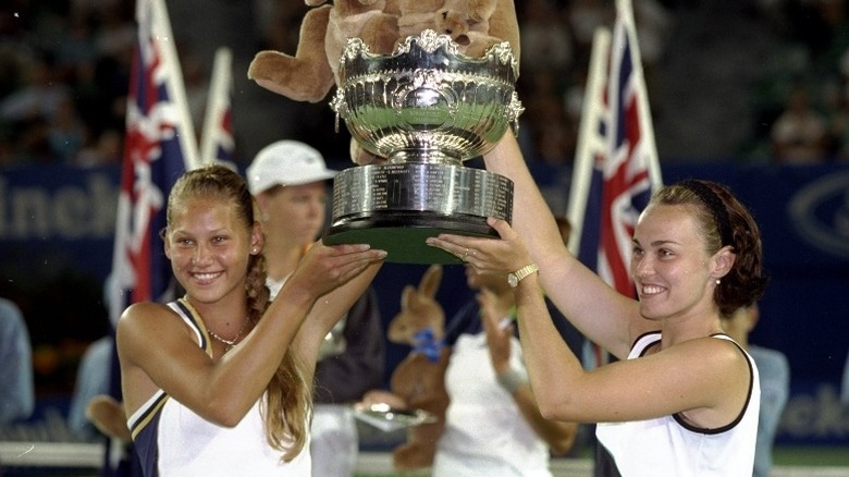 Anna Kournikova and Martina Hingis