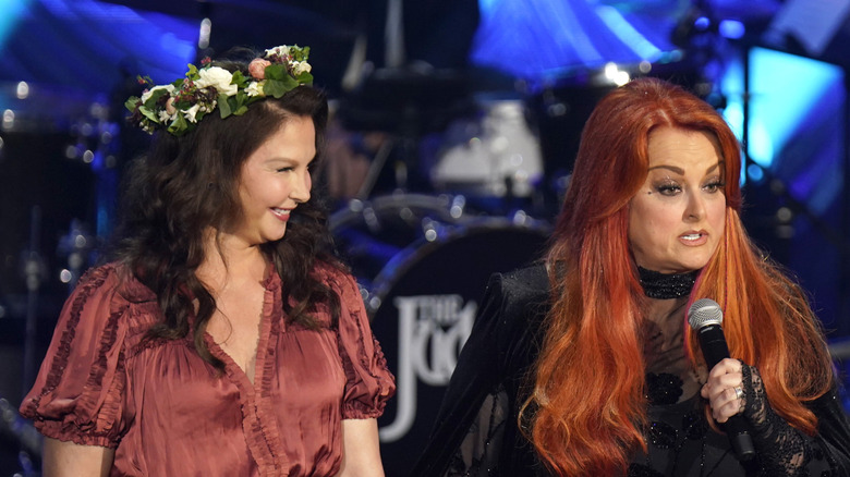 Ashley Judd and Wynonna Judd on stage together
