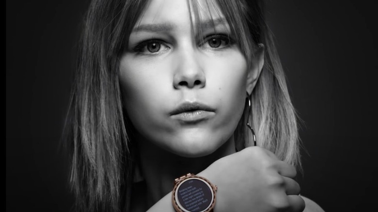 Grace VanderWaal wearing smartwatch