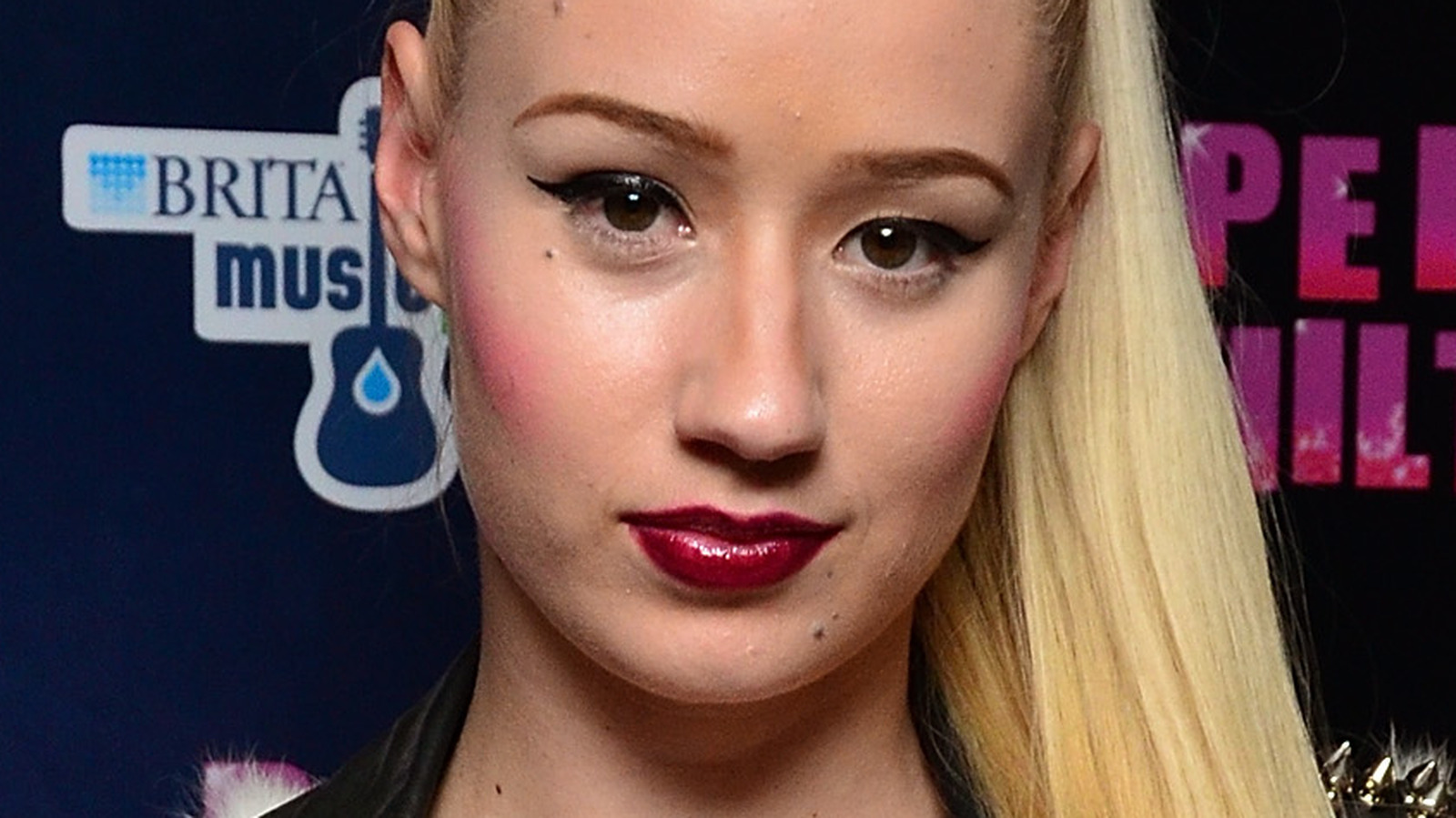 4. Iggy Azalea's Blue Hair: The Singer's Latest Hair Transformation - wide 2