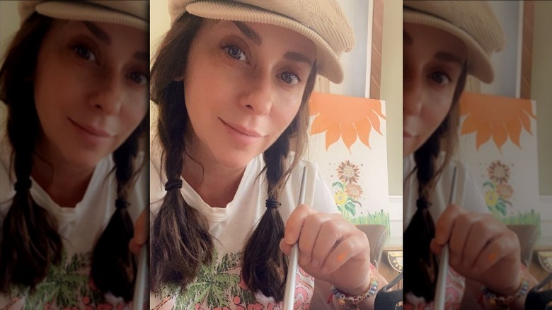 Jennifer Love Hewitt selfie
