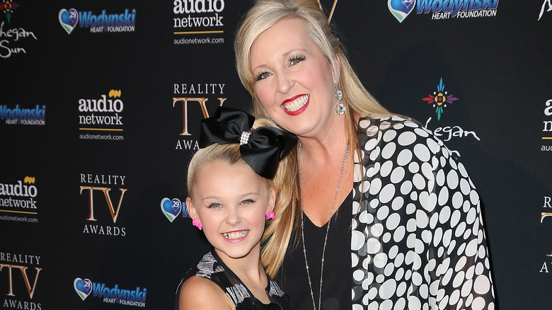 The Transformation Of JoJo Siwa From Childhood To 18 Years Old - How Old Is JoJo Siwa? Dancer, Singer, Star—And Still So Young