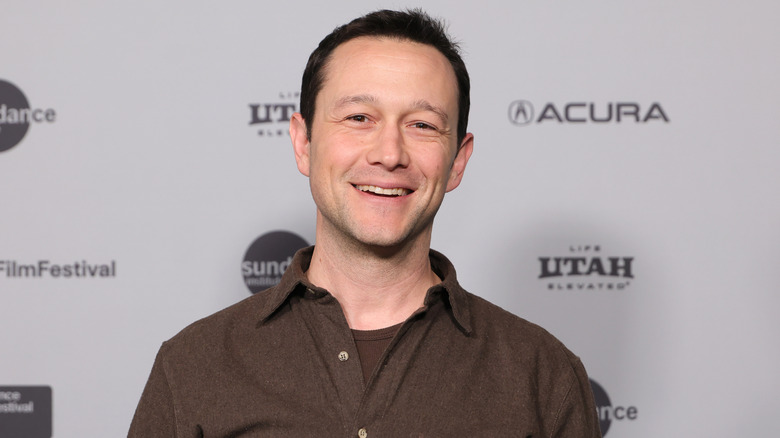 Joseph Gordon-Levitt smiling