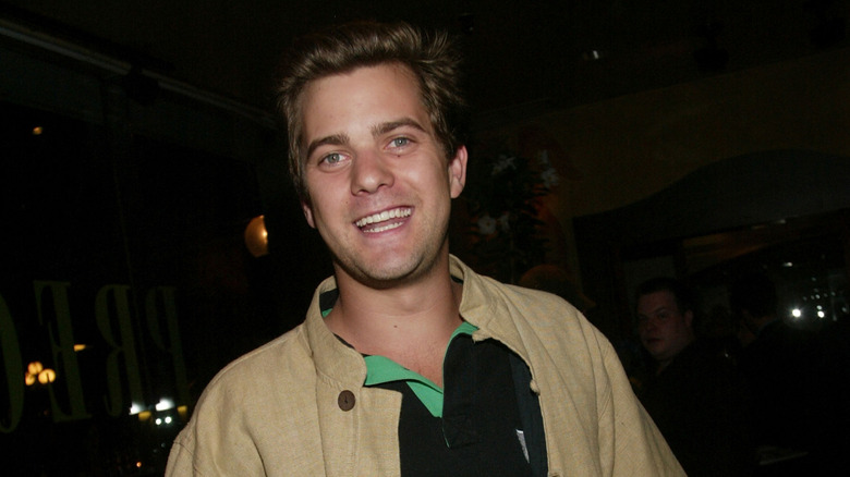 Joshua Jackson, smiling