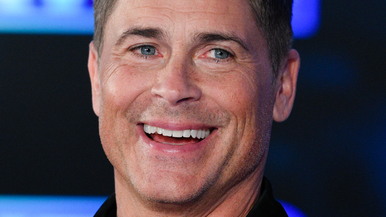 Rob Lowe visiting 'Extra' at Burbank Studios