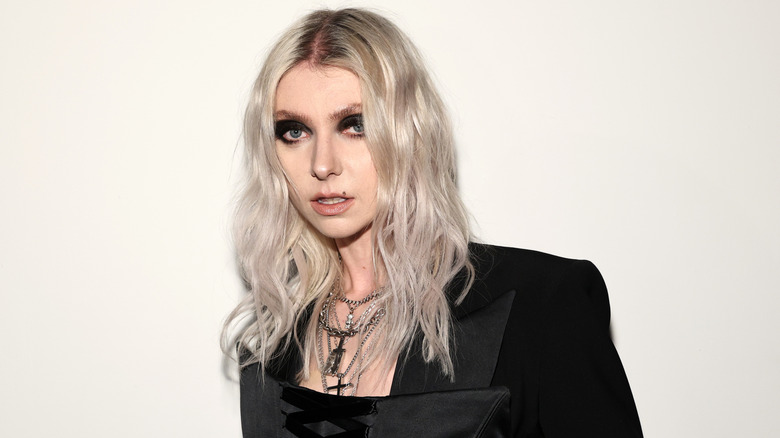 Taylor Momsen looks at camera, 2022 photo