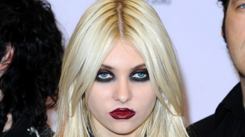 Taylor Momsen, around age 18, late 2010 photo and heavy eyeliner