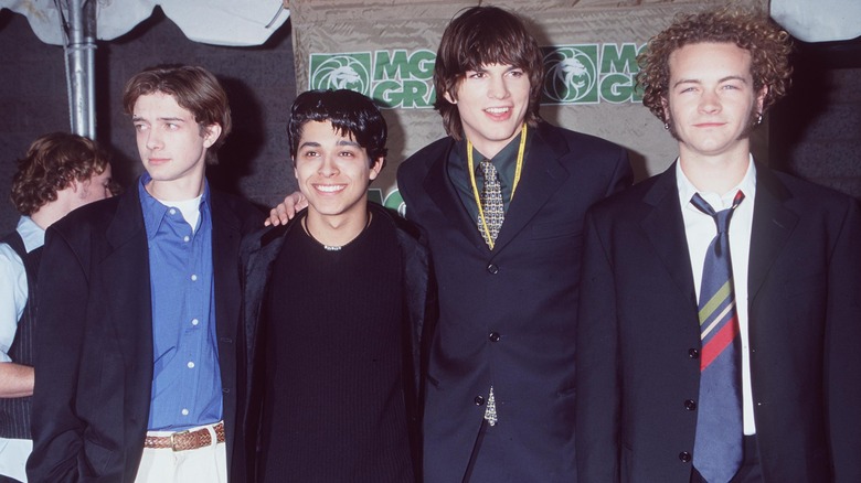 Topher Grace, Wilmer Valderrama, Ashton Kutcher, Danny Masterson posing