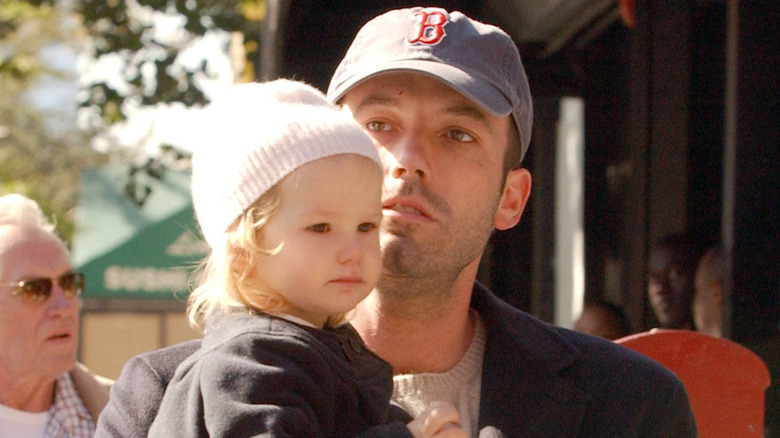 Ben Affleck holds 1-year-old Violet in 2007