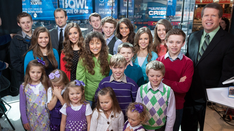 group photo of Josh Duggar and rest of Duggar family