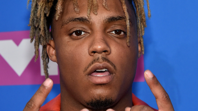 Juice WRLD posing