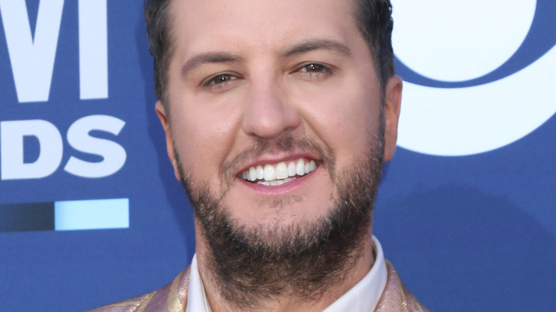 Luke Bryan smiles in 2019