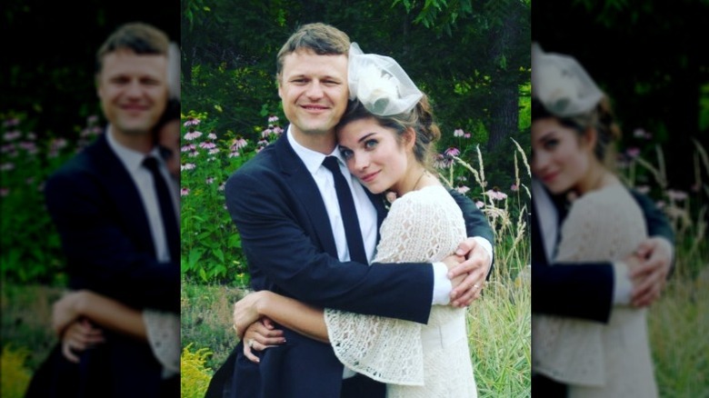 Annie Murphy and Menno Versteeg posing on wedding day
