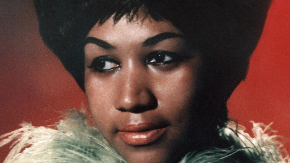 Aretha Franklin posing