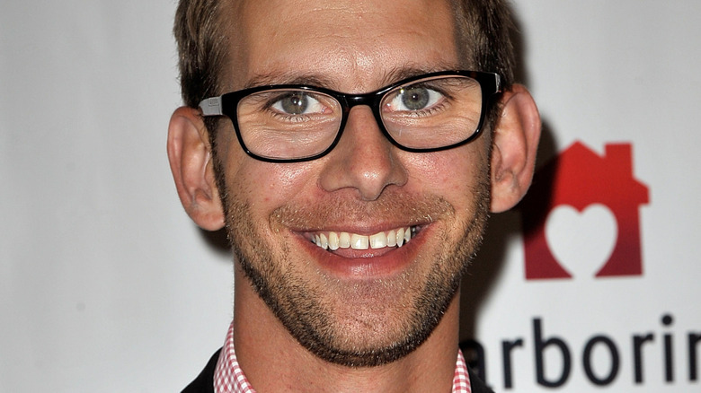 Michael Kutcher smiling in 2014