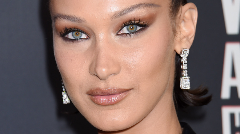 Bella Hadid makeup