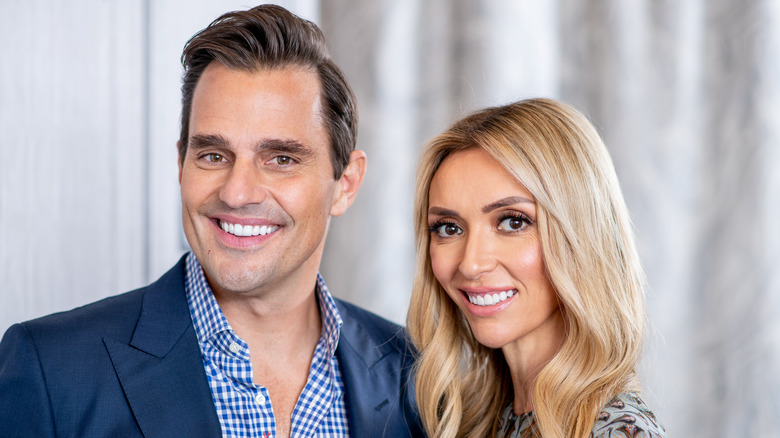 Bill and Giuliana Rancic smiling 