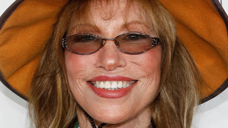 Carly Simon smiling