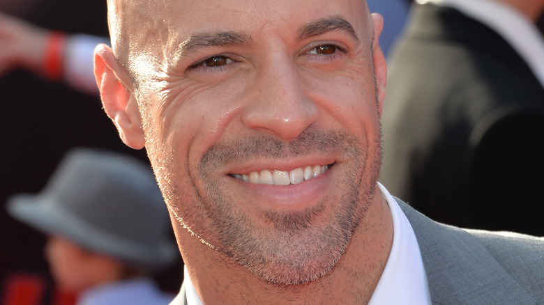 Chris Daughtry smiles 