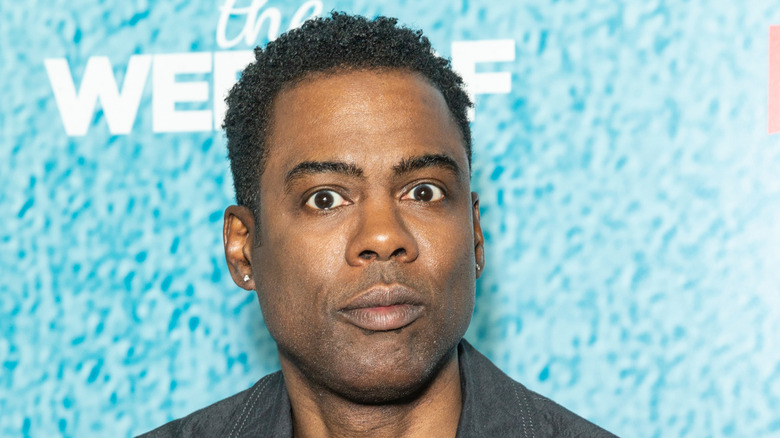 Chris Rock posing