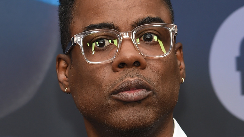 Chris Rock posing