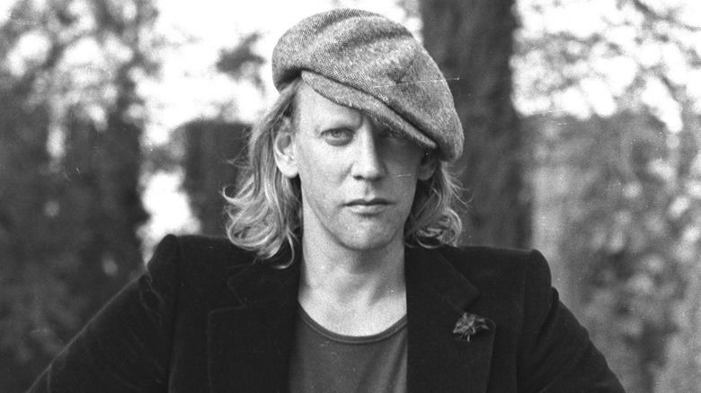 Donald Sutherland posing