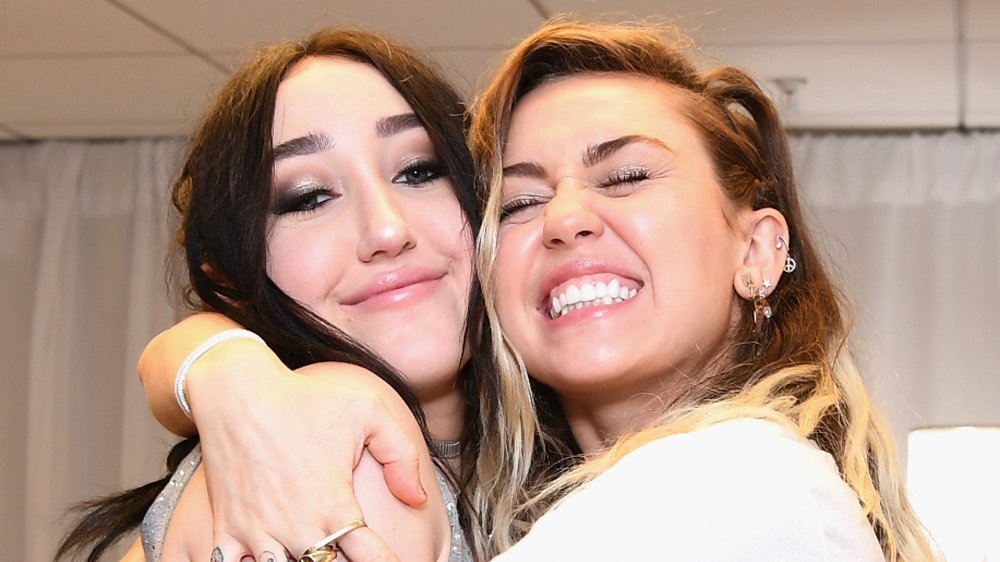 Noah Cyrus, Miley Cyrus