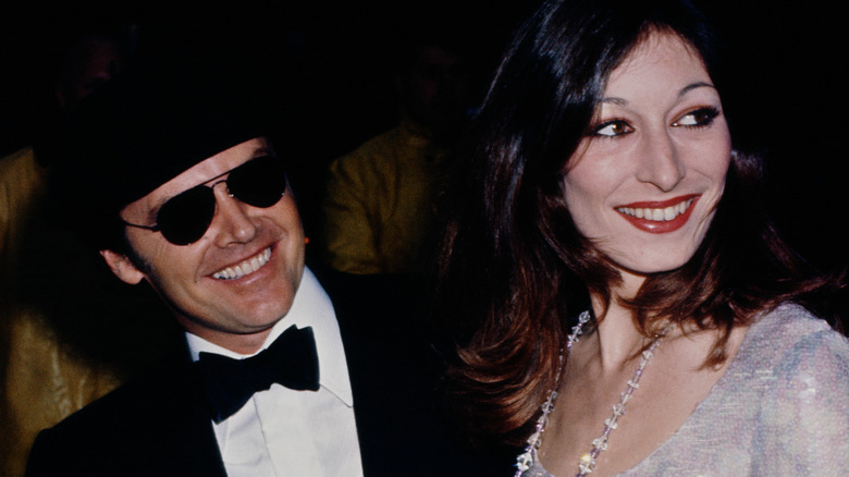 Anjelica Huston and Jack Nicholson smiling 