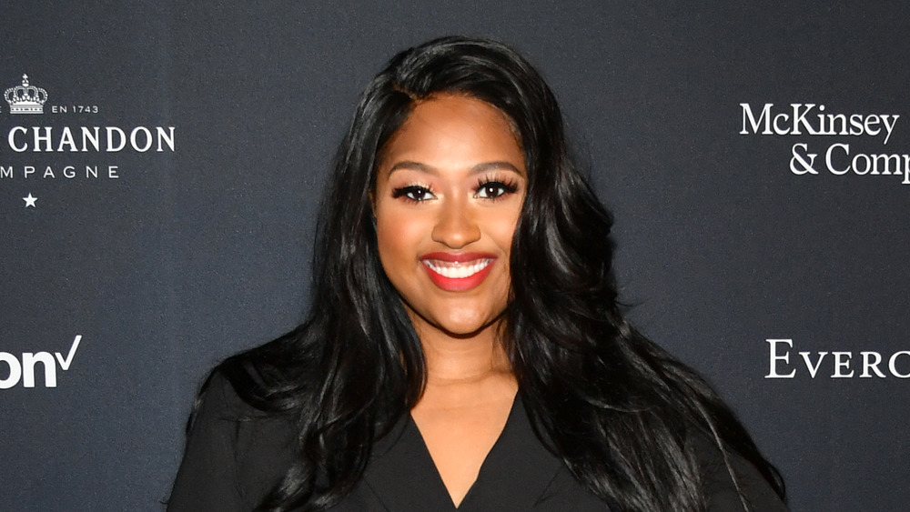 Jazmine Sullivan at an event 