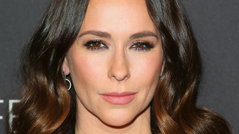 Jennifer Love Hewitt on the red carpet 