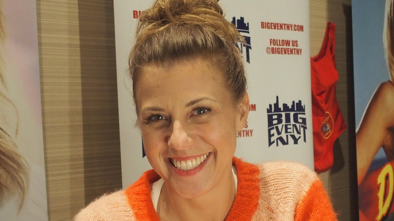 Jodie Sweetin smiling